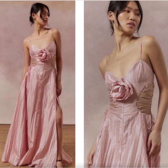 For Love And Lemons Dresses & Skirts - For Love And Lemons Pink Pleated Spaghetti Strap Gown